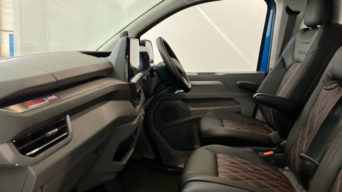 Volkswagen Transporter T32 Swb Diesel 2.0 TDI 170 Sportline Van Auto [5 Plus] - Image 26